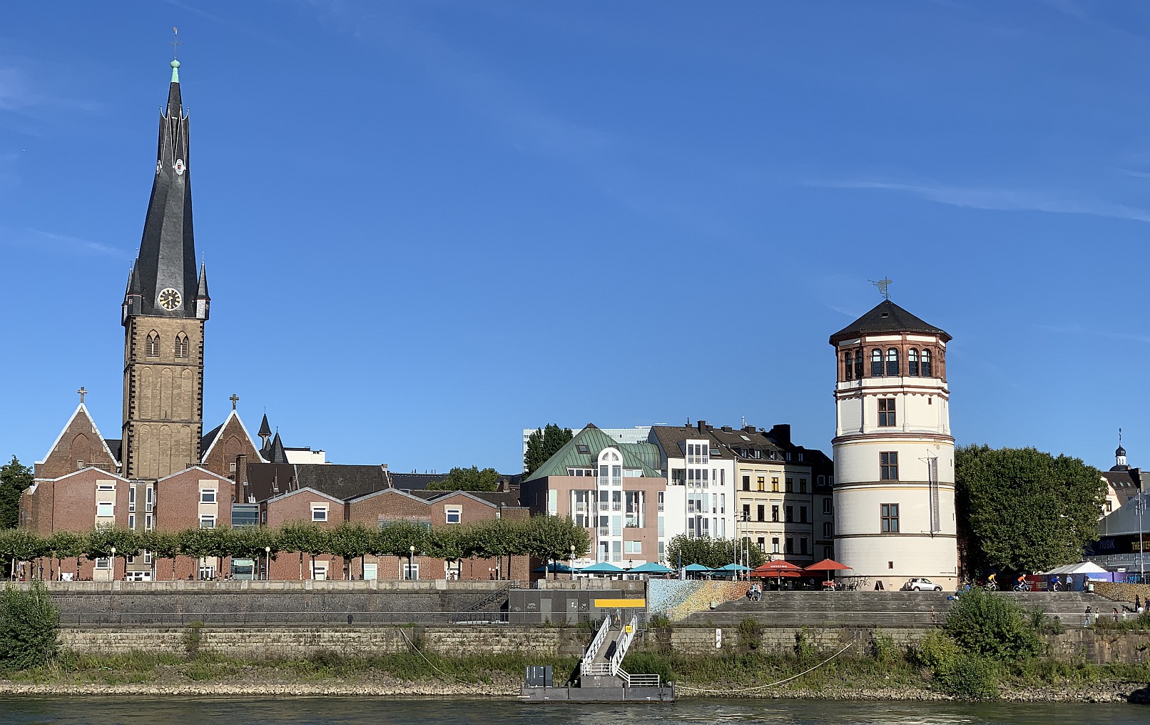 Düsseldorf · St. Lambertus und Schlossturm · 09.2023